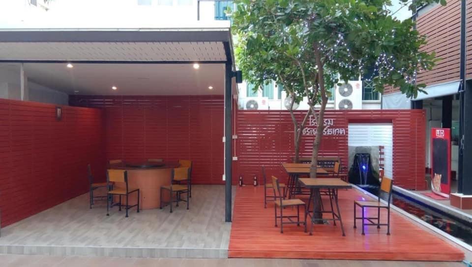 ناخون صوان Vatchara Northgate Hotel المظهر الخارجي الصورة